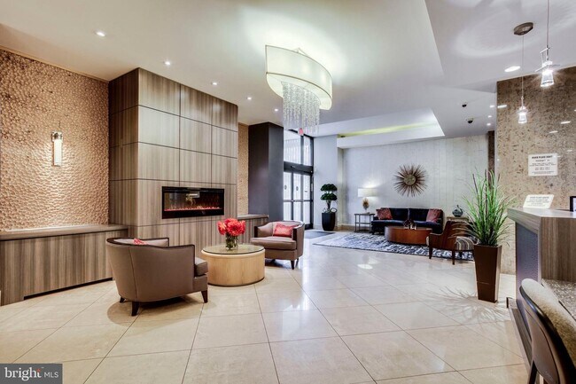 Building Photo - 1011 Arlington Blvd