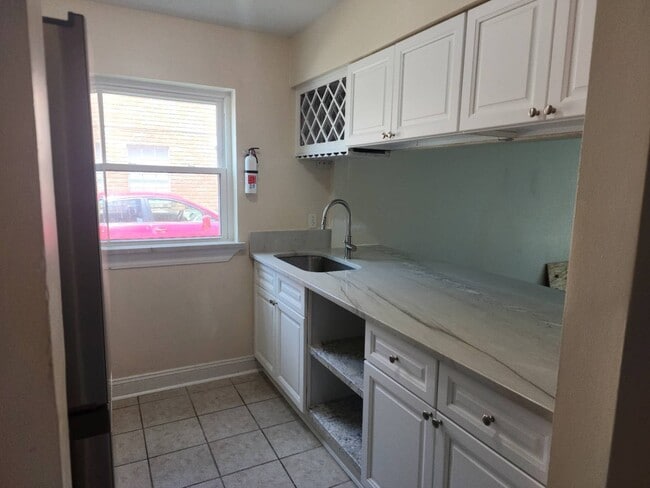 Building Photo - 3731 Bunker Hill Dr