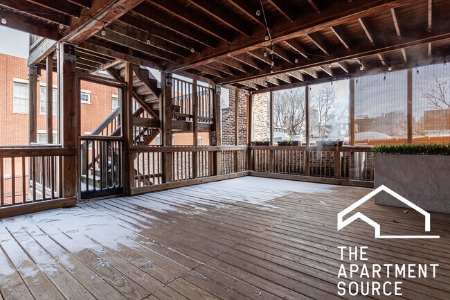 Building Photo - 1330 W Madison St