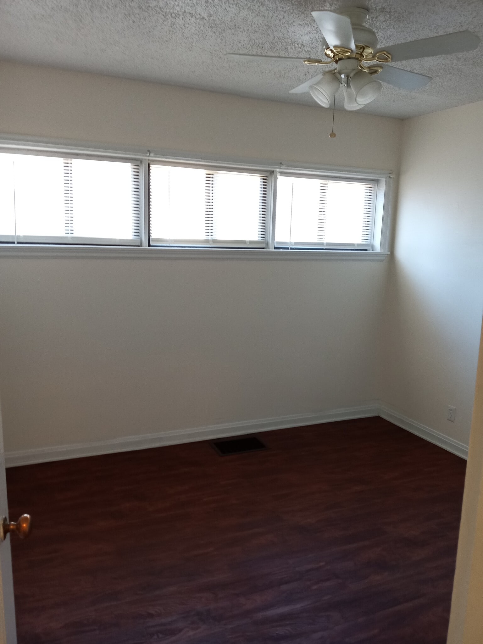 Bedroom - 3050 Snyder Ave