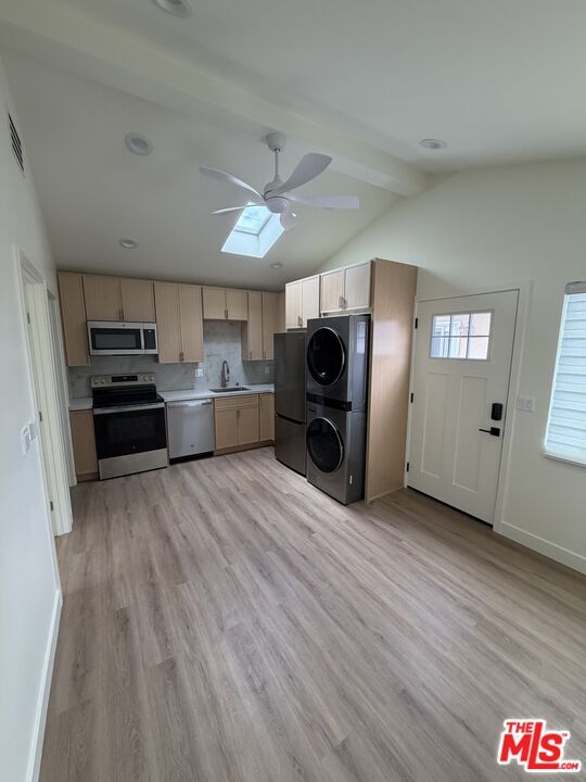 Building Photo - 8472 San Carlos Way