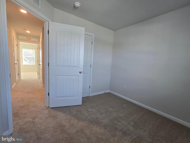 Building Photo - 10935 Farmerfield St