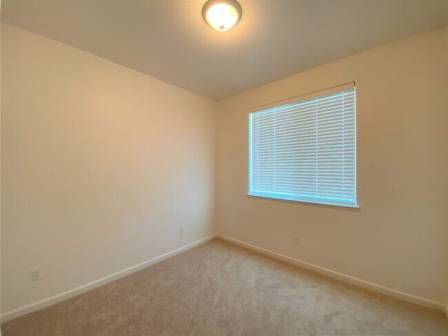 Building Photo - 4422 Andrea Dr