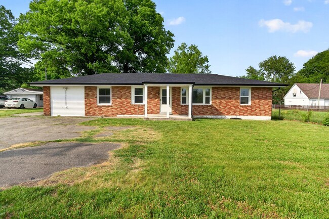 Building Photo - 3325 Kramers Ln