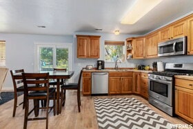 Building Photo - 3 Bedroom in Great Ogden Location