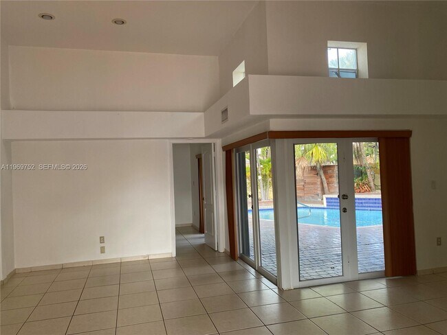 Building Photo - 720 NW 123rd Ave