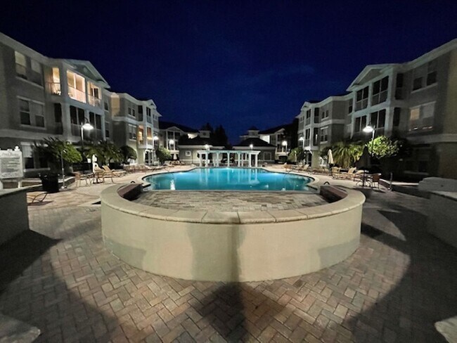 Building Photo - 2 Bedroom - 1 Bathroom - Gardens of Bridge...