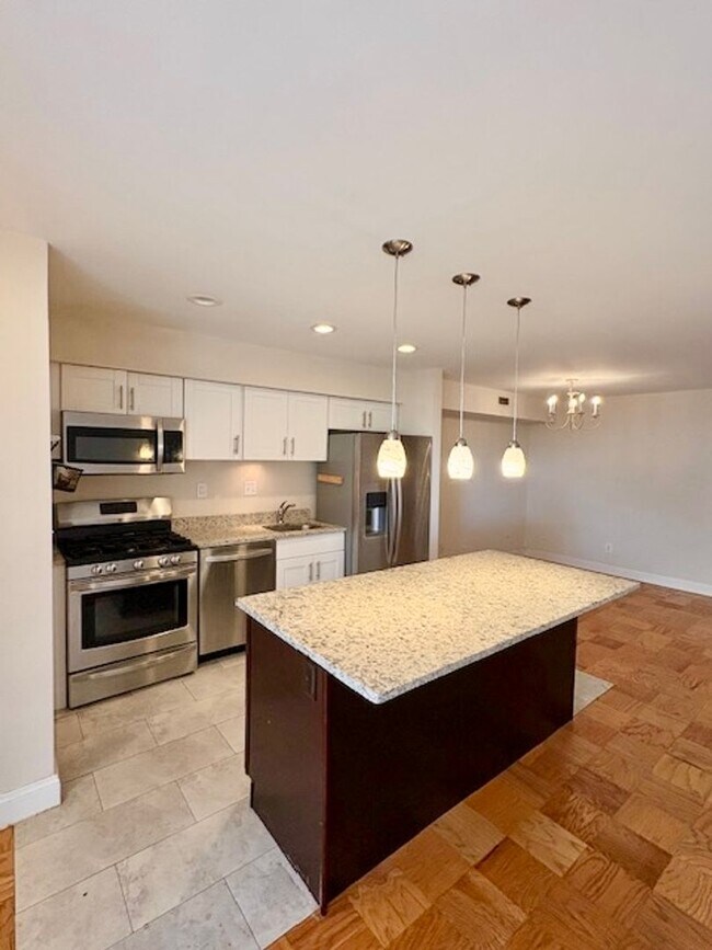 Building Photo - Remodeled 2 BR 1BA in Bethesda. Private front patio. Most utilities included.