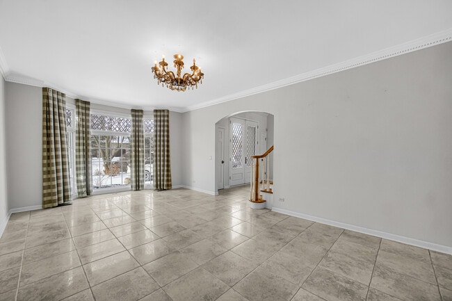 Building Photo - 8S241 Dunham Dr