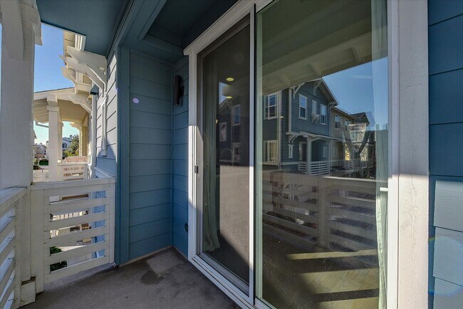 Building Photo - LUXURY TOWNHOME IN SUNNYVALE | 2014 BUILD