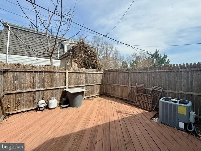 Building Photo - 2623 W 18th St