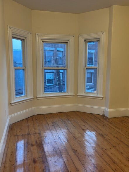 Building Photo - 22 Highgate St