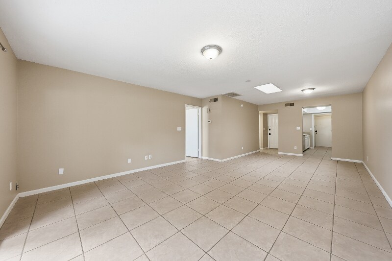 Building Photo - 4529 W McLellan Rd