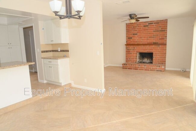 Building Photo - 23B LEMON DR.