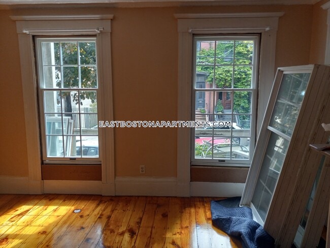 Building Photo - 46 Princeton St