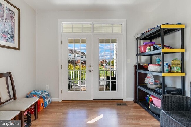 Building Photo - 8265 Glade Bank Dr