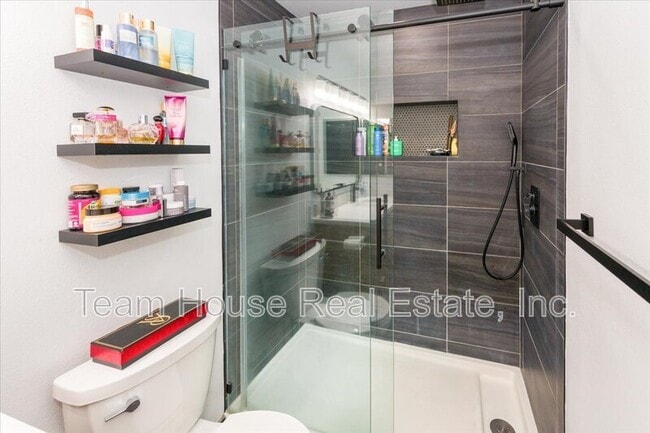 Building Photo - 26076 Viento Ct