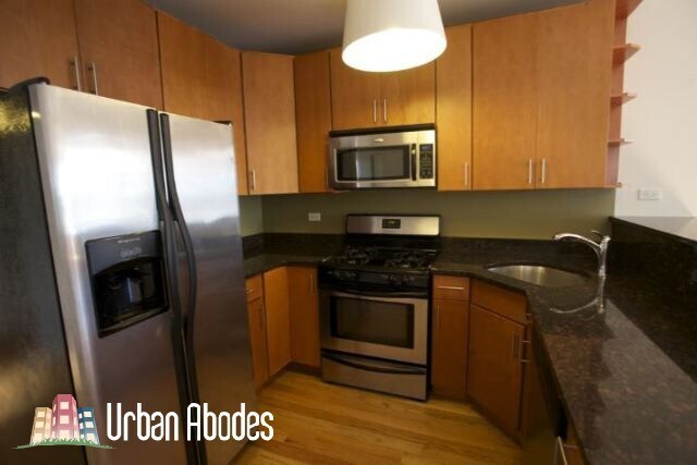 Building Photo - 3023 N Oakley Ave