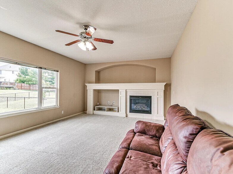Building Photo - 15222 Aurora Cir