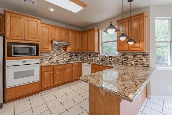 Building Photo - 11505 Emerald Falls Dr