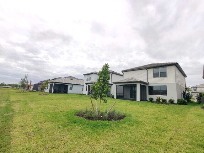 Building Photo - 6211 Baywood Ct