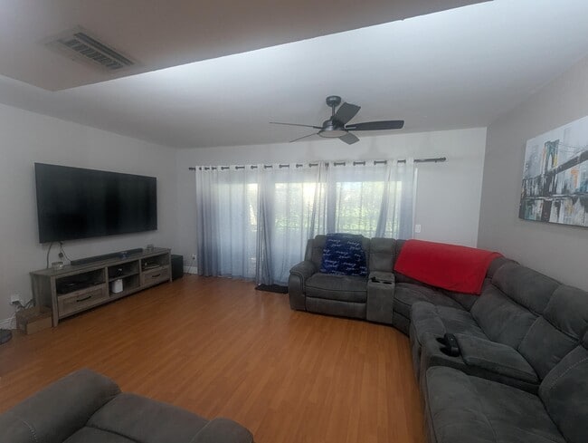 Building Photo - 4736 NW 90th Ave