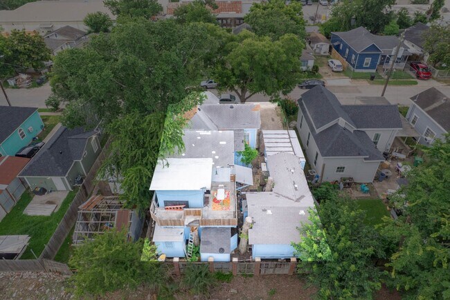 Building Photo - 523 Jenkins St