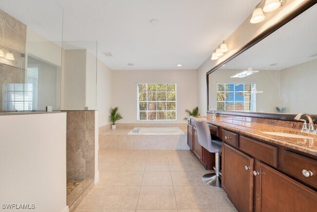 Building Photo - 2532 Sutherland Ct