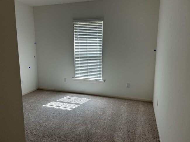 Building Photo - 20425 Ridgelake Rd