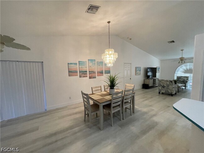 Building Photo - 12196 Matlacha Blvd