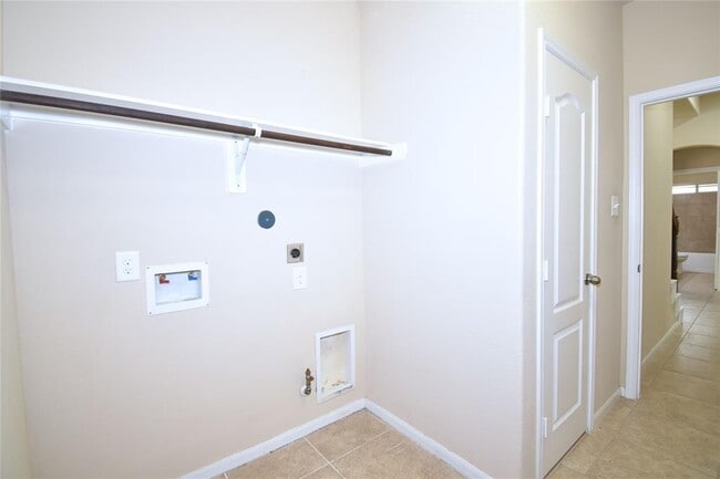 Building Photo - 24034 Schults Meadow Ln
