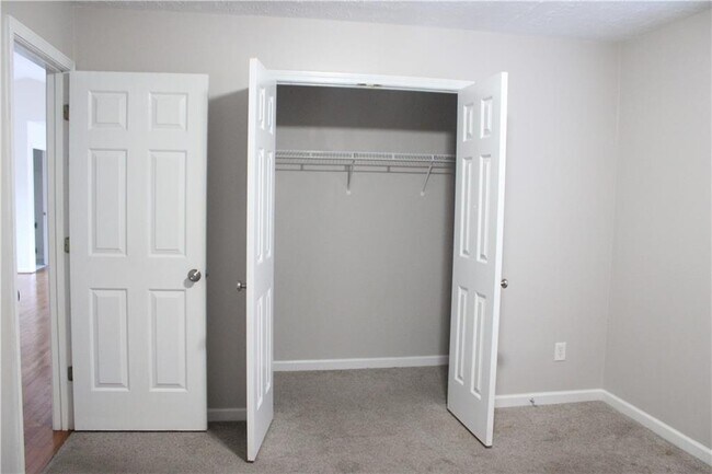 Building Photo - 3755 Fern Creek Dr