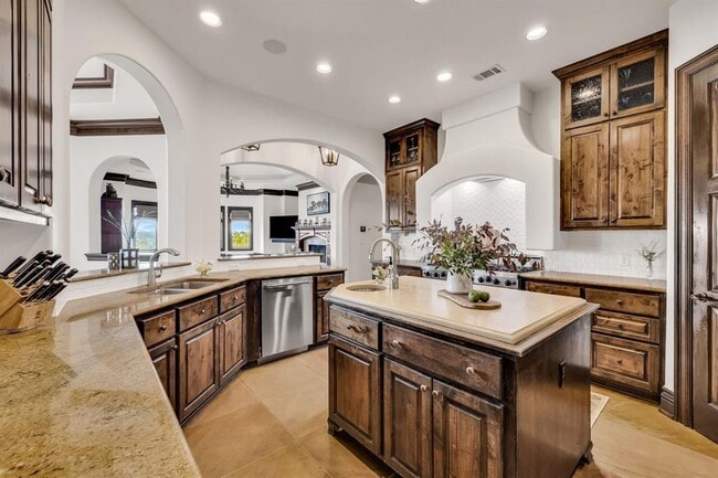 Building Photo - 1710 Mt Larson Rd