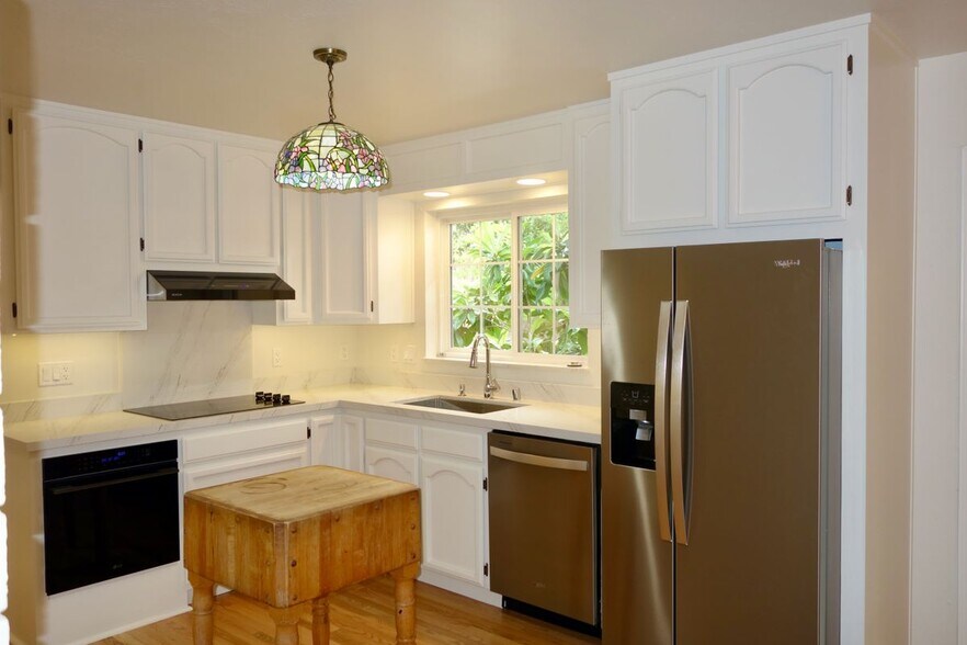 Building Photo - 609 Maureen Ln