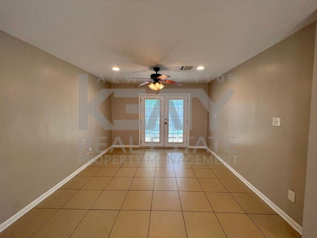 Building Photo - COMING SOON! 3 Bedroom Home in Fox Run!