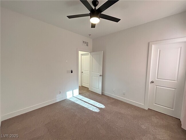 Building Photo - 8085 Skye Roar Ct