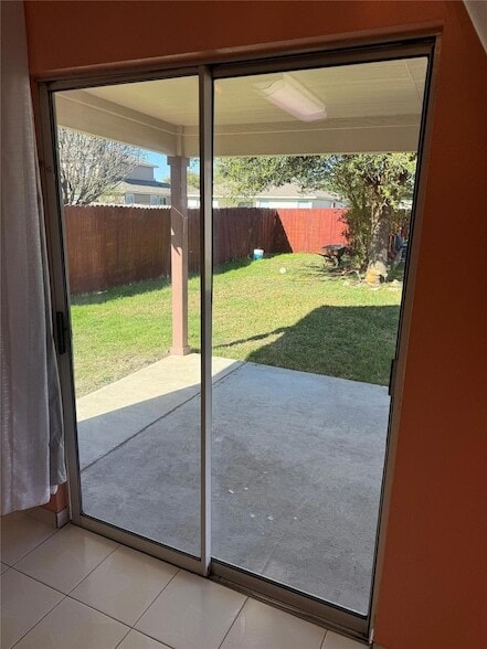 Building Photo - 5005 Daymon Ct