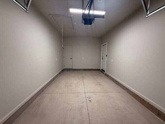 Building Photo - 4113 Abbey Pk Dr