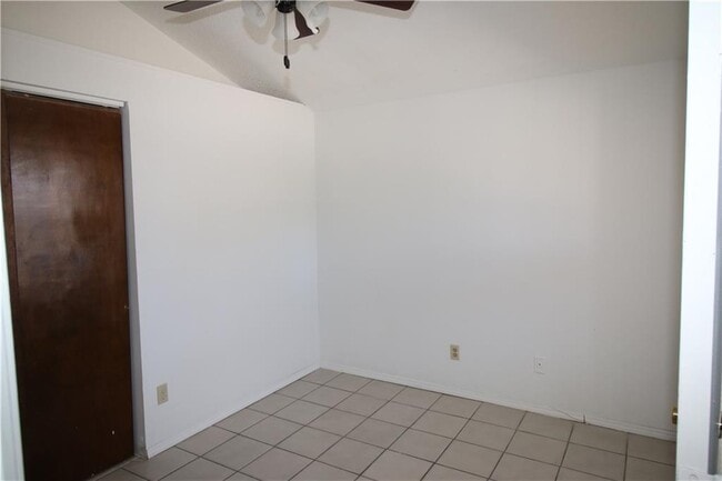 Building Photo - 6027 Bridalveil Dr
