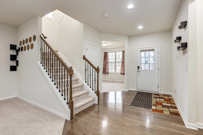 entrance - 6117 Branch Dr