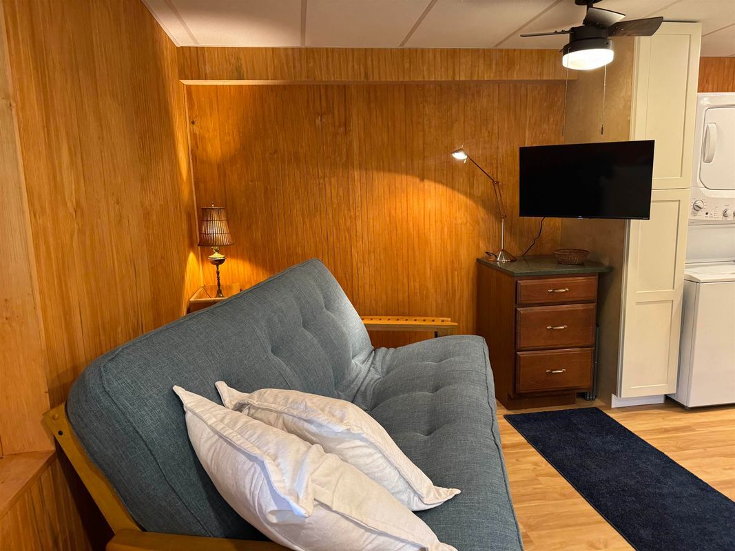 Building Photo - 529 Valley