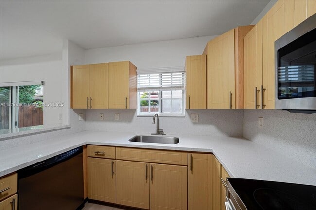 Building Photo - 14606 SW 38th St