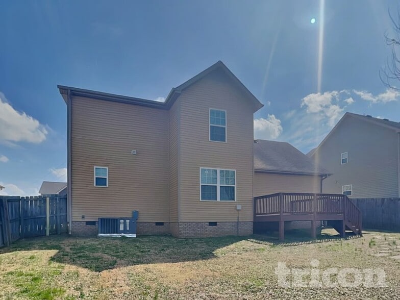 Building Photo - 1033 Dwight Eisenhower Way