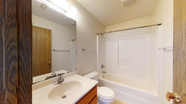 Building Photo - 4517 Steinbeck St