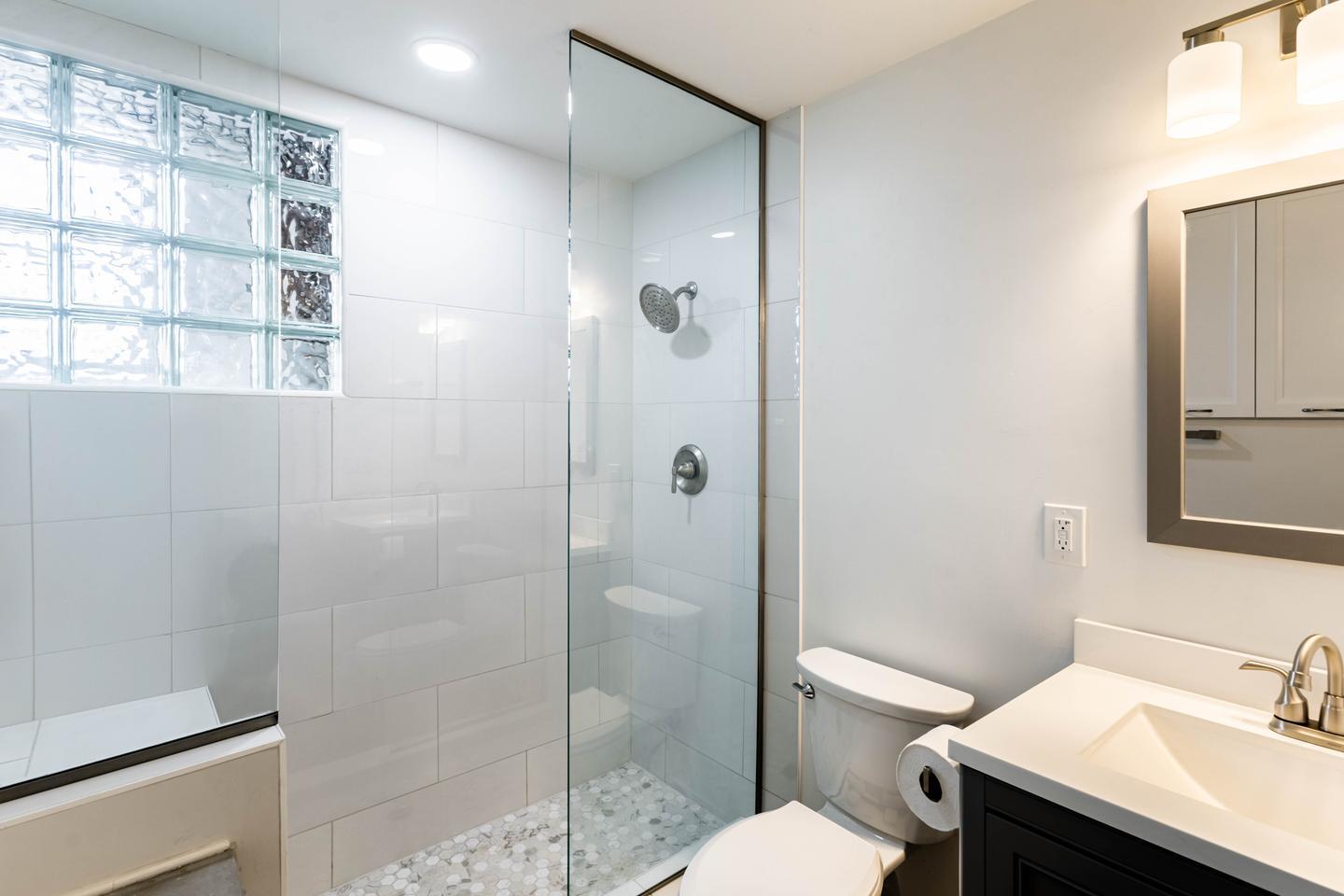 Building Photo - Charming Canyon-View Studio | Serene Livin...