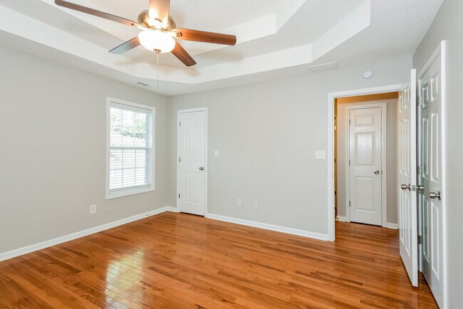 Building Photo - 313 Split Rail Way