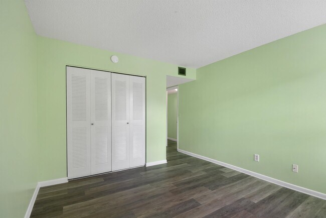 Building Photo - 20 Alcira Ct