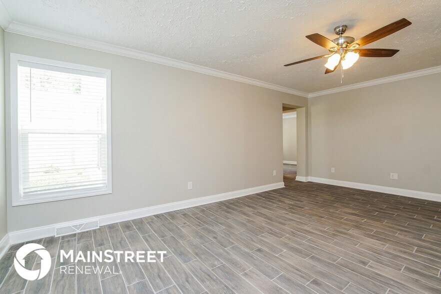 Building Photo - 3004 Brittany Dr