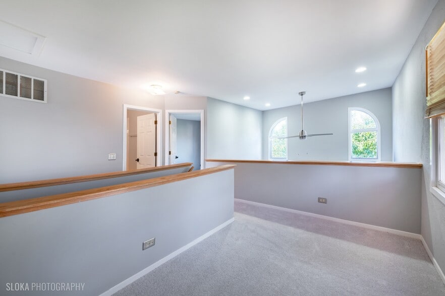 Building Photo - 2342 Hamilton Pl