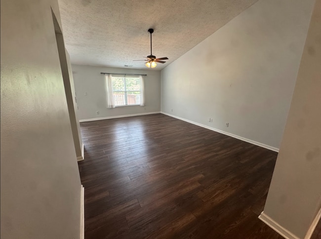 Building Photo - 778 Kingston Cir